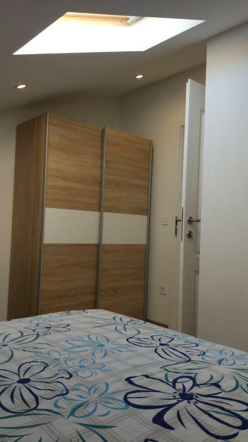 Apartments Angeline ロヴィンスコ・セロ エクステリア 写真