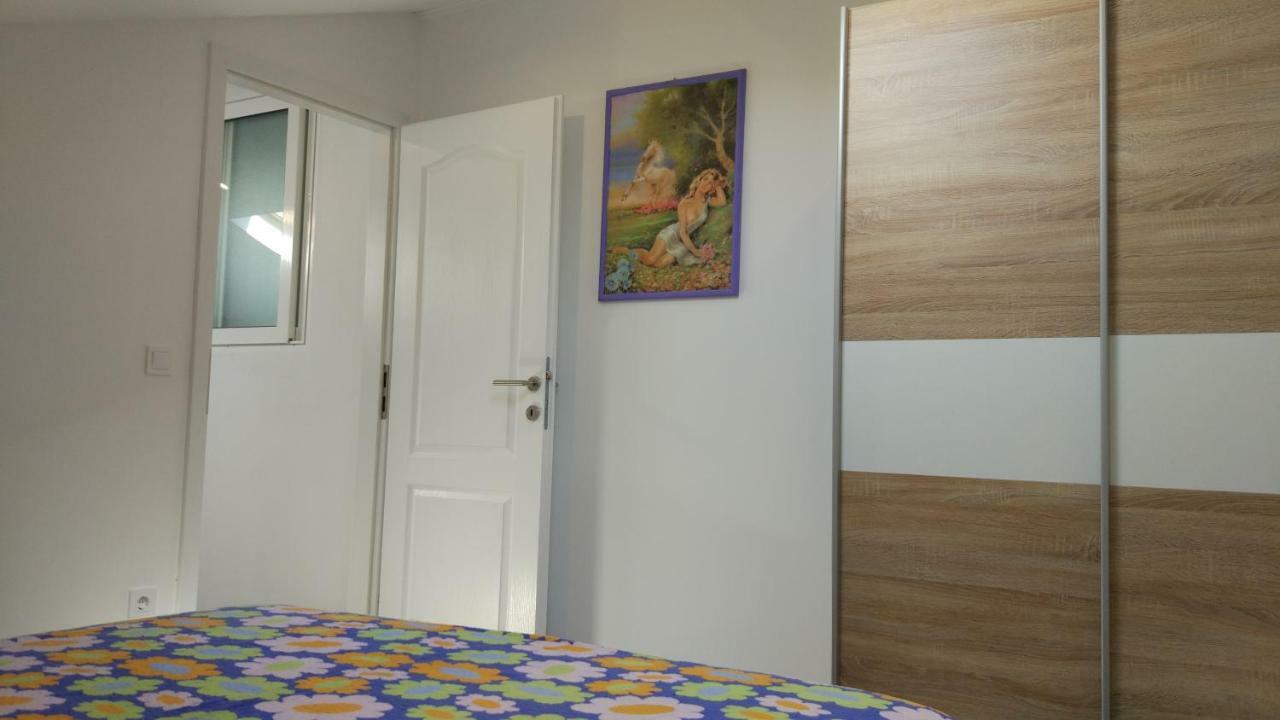 Apartments Angeline ロヴィンスコ・セロ エクステリア 写真